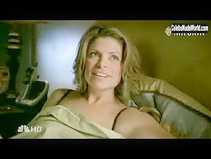 Gretchen Egolf underwear, Sexy scene in Journeyman (2007) 9