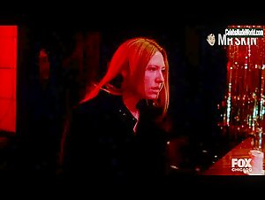 Kelly Briter lesbian, underwear scene in Fringe (2008-2011) 3