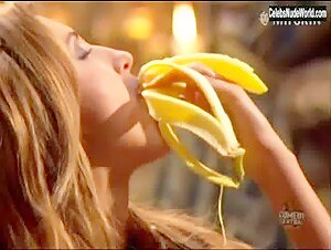 India de Beaufort Sexy, bikini scene in Krod Mandoon and the Flaming Sword of Fire (2009) 9