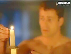 Karen Elkin breasts, Nude scene in The Hunger (1997-2000) 10