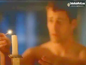 Karen Elkin breasts, Nude scene in The Hunger (1997-2000) 9
