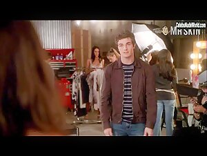 Maiara Walsh bikini, Sexy scene in Desperate Housewives (2004-2011) 13