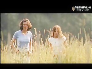 Paula Prentiss, Katharine Ross Outdoor , Brunette scene in The Stepford Wives (1975) 2