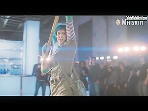 Mae Whitman Sexy scene in Scott Pilgrim vs. the World (2010)