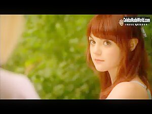 Kathryn Prescott, Lily Loveless underwear, Sexy scene in Skins (2007-2011) 10