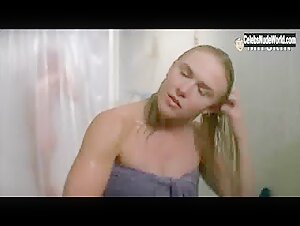 Jennifer Alden butt, Nude scene in Fall Down Dead (2007) 16