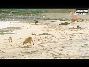 Kaitlin Olson Beach , bikini scene in It's Always Sunny in Philadelphia (2005-2021) 14