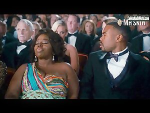 Jasmine Guy Sexy scene in Scary Movie (2013) 5
