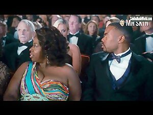 Jasmine Guy Sexy scene in Scary Movie (2013) 6