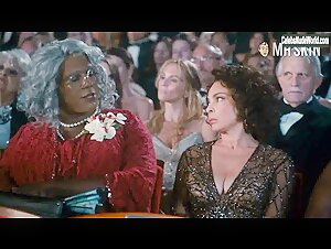 Jasmine Guy Sexy scene in Scary Movie (2013) 7