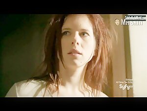 Magda Apanowicz, Cassandra Ebner Sexy,underwear scene in Continuum (2012-2013)