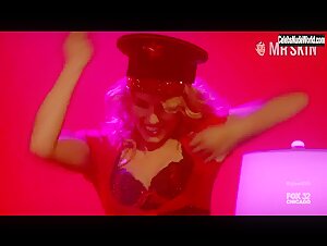 Heather Morris, Dianna Agron, Naya Rivera Sexy scene in Glee (2009-2015) 2