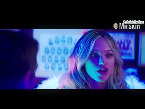 Rose Byrne, Ali Cobrin, Halston Sage bikini, lesbian scene in Neighbors (2014) 12