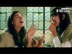 Diane Guerrero, Jackie Cruz lesbian, Sexy scene in Orange Is the New Black (2013-2019) 15