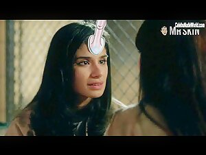 Diane Guerrero, Jackie Cruz lesbian, Sexy scene in Orange Is the New Black (2013-2019) 7