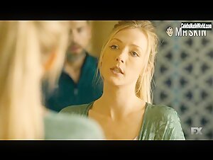 Jennifer Finnigan Sexy scene in Tyrant (2014-2016) 12