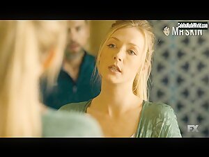 Jennifer Finnigan Sexy scene in Tyrant (2014-2016) 13