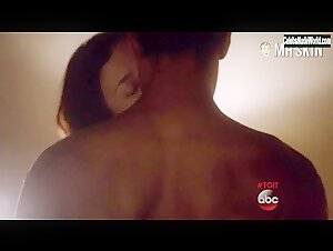 Katie Findlay Sexxy,underclothing scene in How to Get Away with Murder (2014-2019) 3