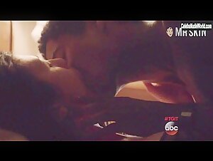 Katie Findlay Sexxy,underclothing scene in How to Get Away with Murder (2014-2019) 6