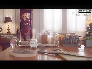 Hilarie Burton Sexxy,underwear scene in Forever (2014) 1