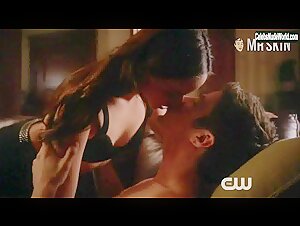 Malese Jow underwear, Sexy scene in The Flash (2014-)