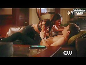 Malese Jow underwear, Sexy scene in The Flash (2014-) 12