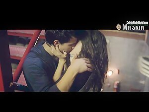 Marie Avgeropoulos underwear, Sexy scene in Tracers (2015) 8