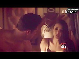 Katie Findlay underwear, Sexy scene in How to Get Away with Murder (2014-2019) 11