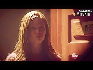 Katie Findlay underwear, Sexy scene in How to Get Away with Murder (2014-2019) 12