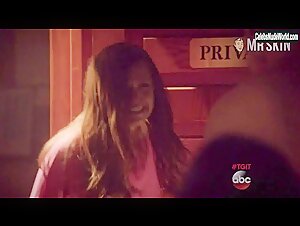 Katie Findlay underwear, Sexy scene in How to Get Away with Murder (2014-2019) 18