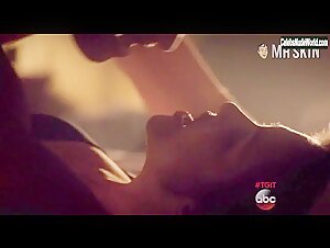Katie Findlay underwear, Sexy scene in How to Get Away with Murder (2014-2019) 4