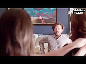 Ruth Kearney, Kayla Mae Maloney lesbian, Sexy scene in The Following (2015) 3