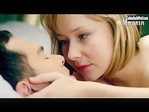 Fern Sutherland Blonde , Kissing scene in The Almighty Johnsons (2011-2013) 18