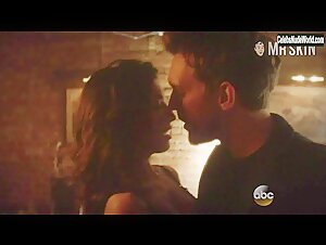 India de Beaufort Attractive,underwear scene in Blood & Oil (2015) 18