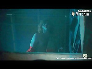 Kether Donohue Wet , Lingerie scene in You're the Worst (2014-2019) 18
