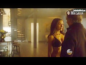 India de Beaufort underwear, Sexy scene in Blood & Oil (2015) 10