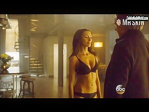 India de Beaufort underwear, Sexy scene in Blood & Oil (2015) 8
