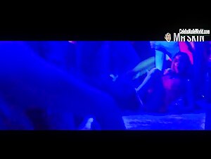 Halston Sage Hot,underwear scene in Scouts Guide to the Zombie Apocalypse (2015) 10