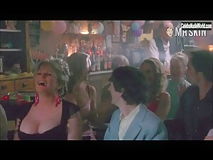 Judy Greer, Fiona Hunter Sexy,underclothing scene in The Amateurs (2005) 3
