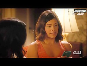 Gina Rodriguez Hot , Couple scene in Jane the Virgin (2015-2019) 10