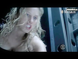 Gracie Dzienny Sexy scene in Zoo (2015-2017) 5