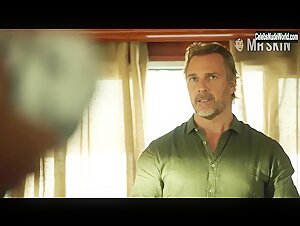 Hilarie Burton bikini, Sexy scene in Lethal Weapon (2016-2019) 8