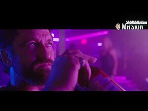 Meadow Williams Sexy scene in Den of Thieves (2018)