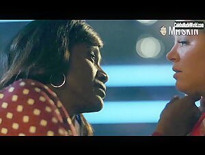 Kether Donohue, JoNell Kennedy lesbian, Sexy scene in You're the Worst (2014-2019) 2
