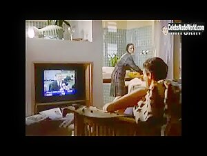 Keegan Connor Tracy breasts, Nude scene in Beggars and Choosers (1999) 12