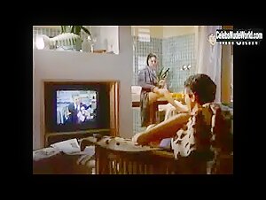 Keegan Connor Tracy breasts, Nude scene in Beggars and Choosers (1999) 15