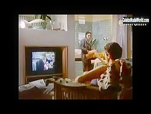 Keegan Connor Tracy breasts, Nude scene in Beggars and Choosers (1999) 20