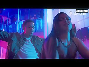 Erica Pinkett Sexy scene in Bigger (2019)