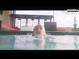 Stefania LaVie Owen Sexy, bikini scene in Messiah (2020) 9