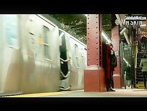 Debi Mazar, Janeane Garofalo lesbian, Sexy scene in Younger (2015-2021) 16